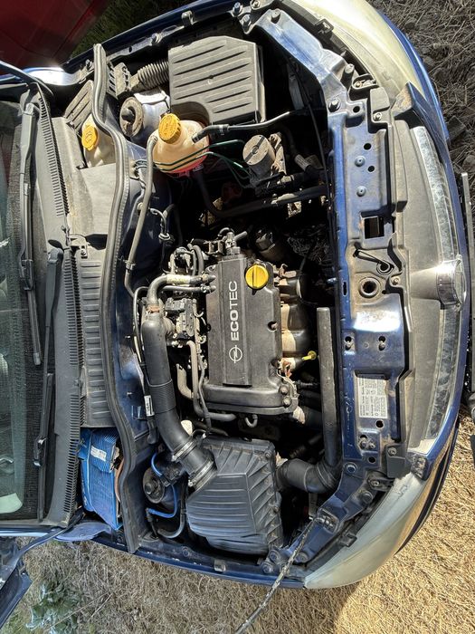 Opel Corsa C 1.2 16v -59KW /2005/- на части