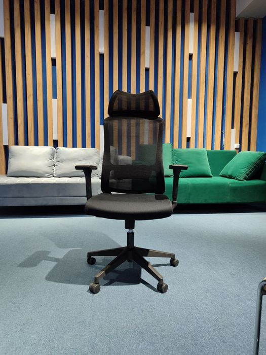 Офисное кресло модель Burton