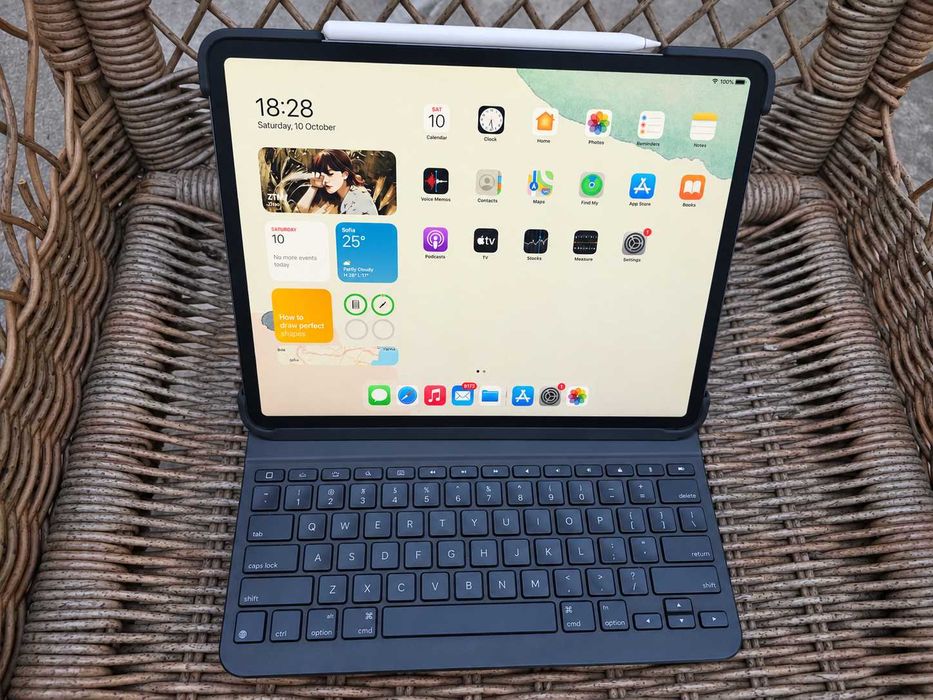 Apple iPad Pro 12.9 (3rd Gen) + писалка + клавиатура