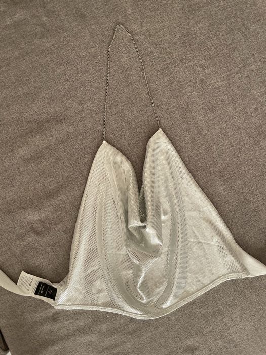 Нов сребрист топ с гол гръб