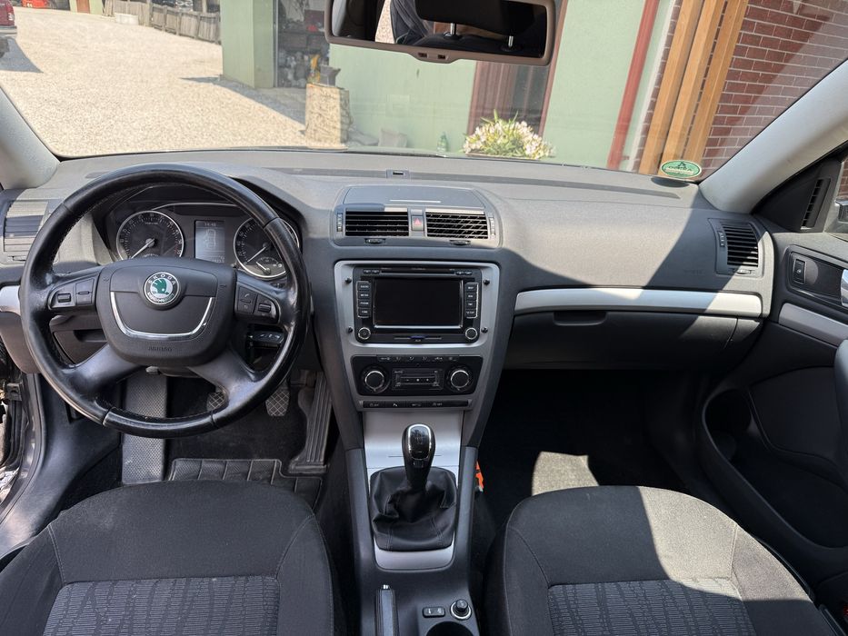 SKODA Octavia 2012 — imagine 2