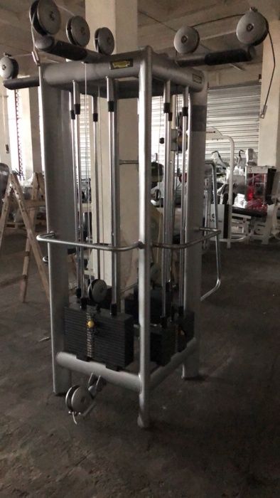 Depozit aparate fitness technogym