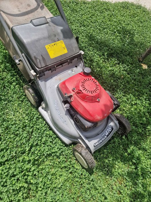 Masina de tuns iarba pe benzina HONDA GCV160 5CP cu Tractiune + COS