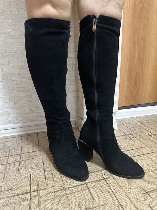 Продам женские сапоги