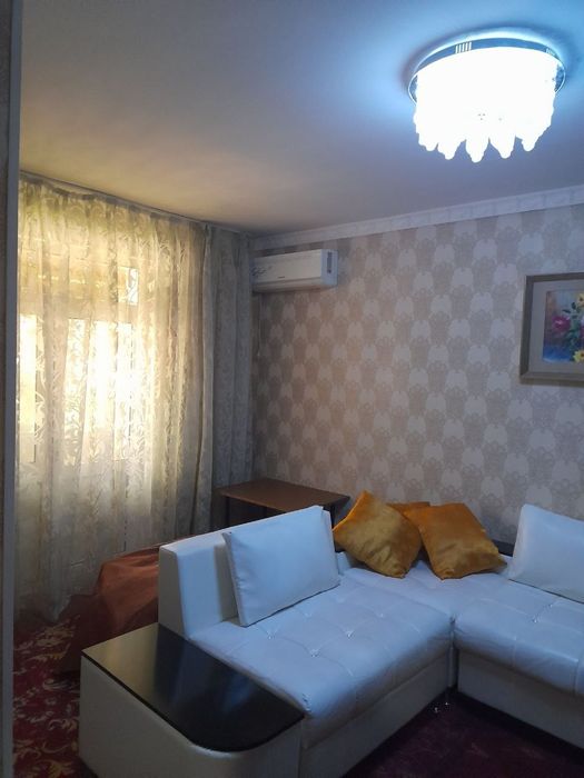 Продаётся однокомнатная квартира в кирпичном доме.Заходи и живи.