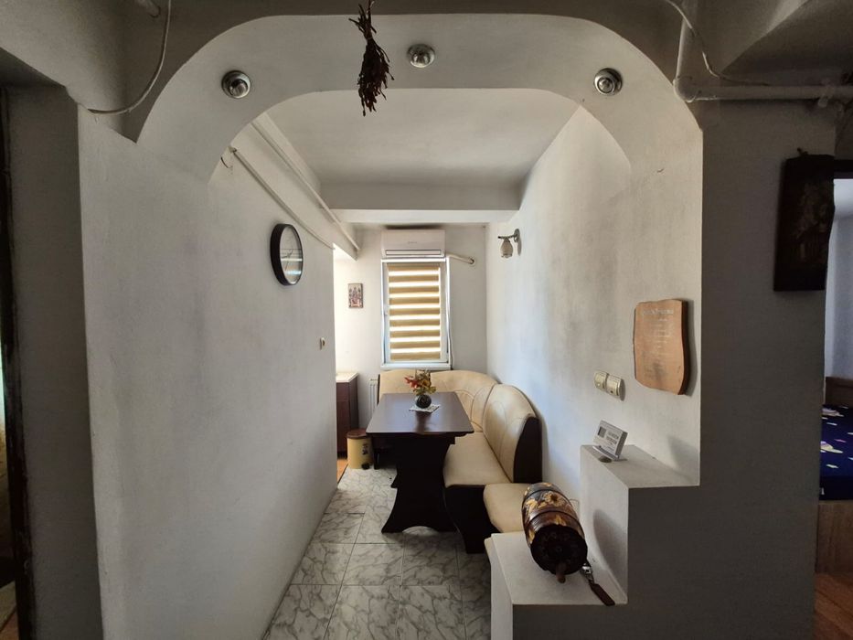 Inchiriez apartament