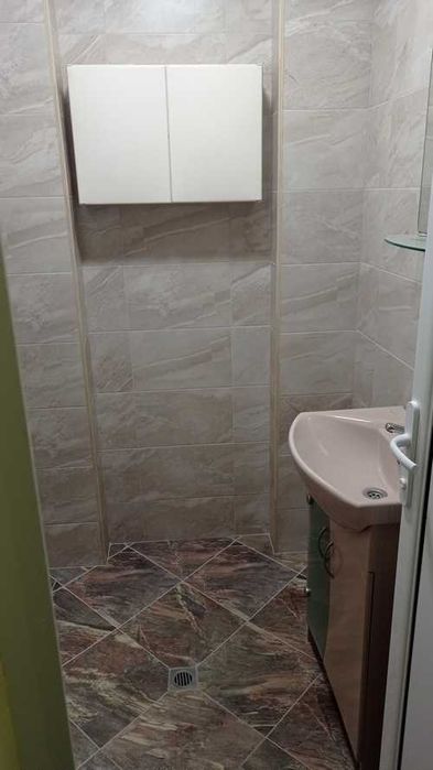 Дава се под наем Тристаен апартамент в Шумен, Добруджански - 90 кв.м за 306 € - Снимка #1