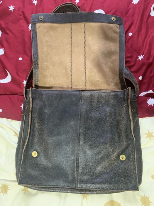 Geanta fossil piele naturala ok si pentru laptop