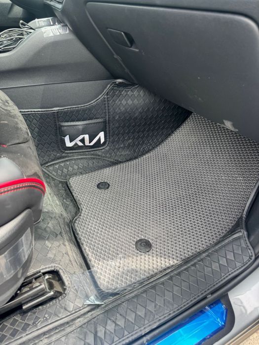 Чехлы , полики на kia sportage