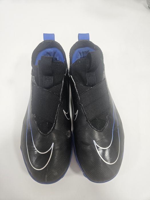 Ghete de fotbal pt teren sintetic Nike