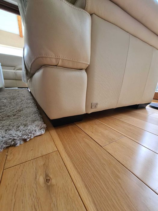 Италиански диван от естествена кожа с 3 места