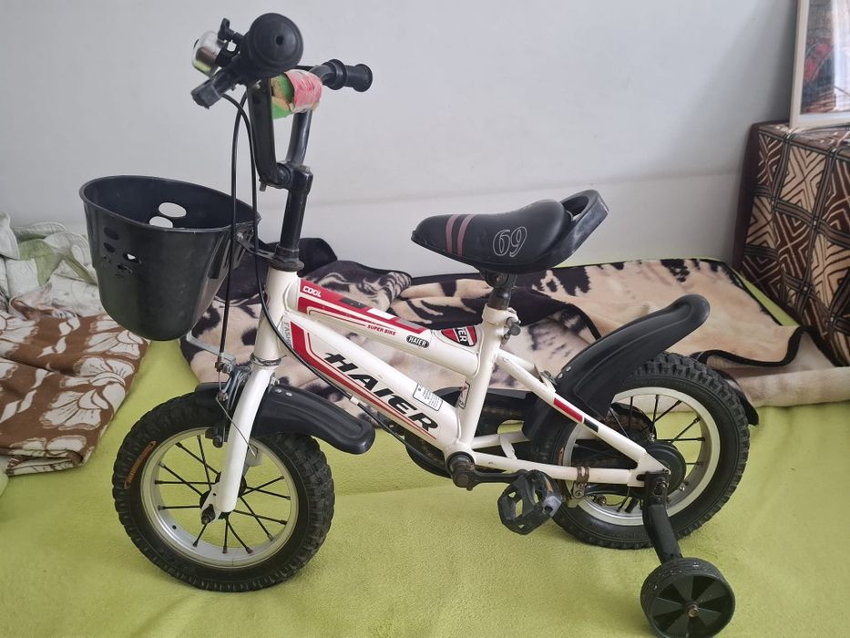 Vând bicicletă Haier