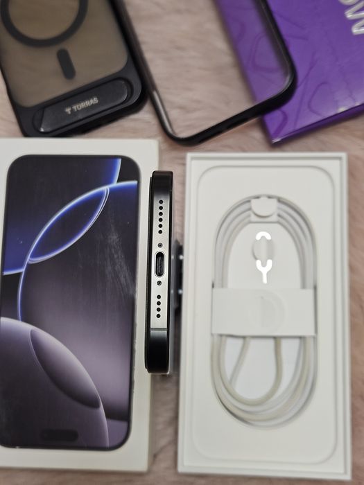 Iphone 16 pro max 256GB Black Titanium stare impecabilă Full box