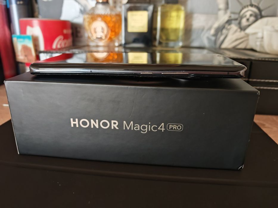 Vând Honor Magic 4 Pro!