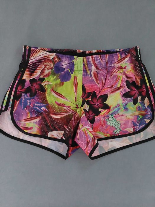Adidas: pantaloni si tricouri femei
