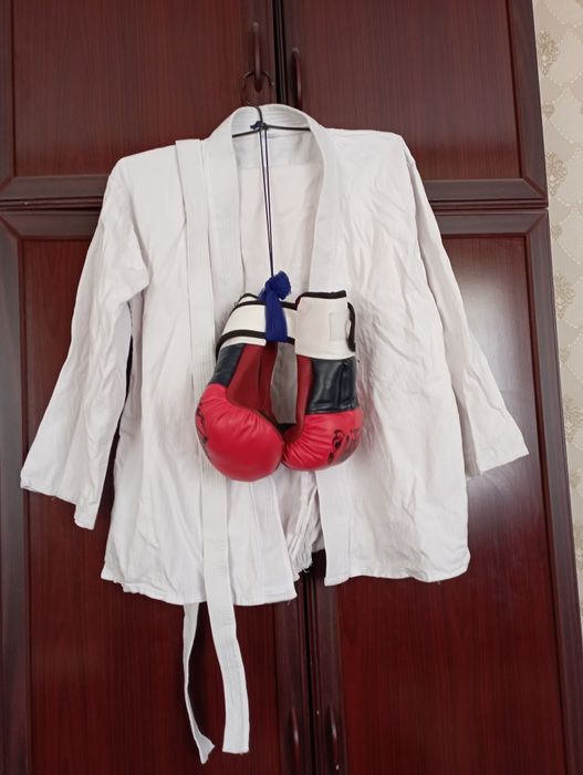 Rukapashni kamplekt chapan, perchatka, poys. razmer 46 Taza kelishamiz