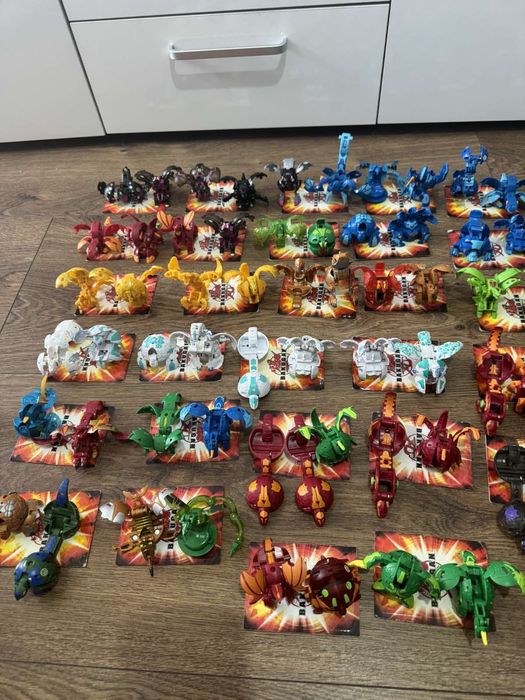 Бакуган играчки (Bakugan battle)