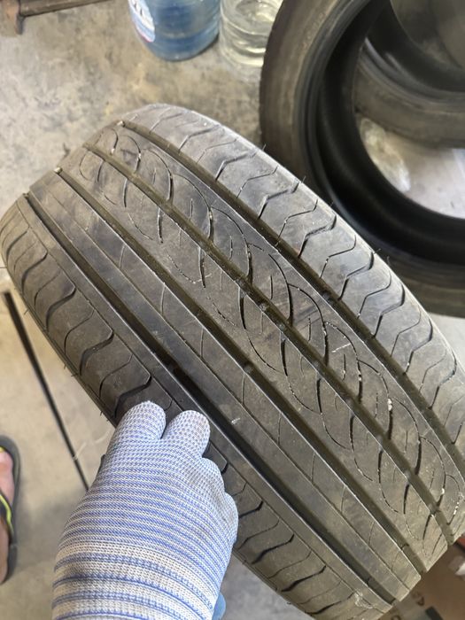 Продам резину 235/50/18