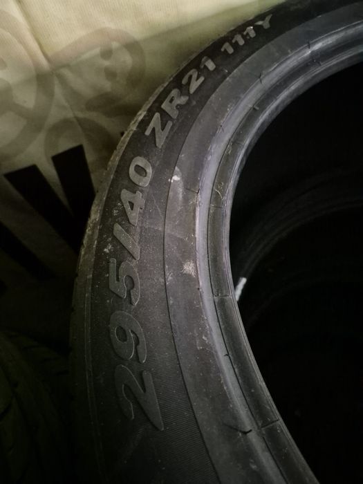 Комплект Pirelli 295/40 r21
