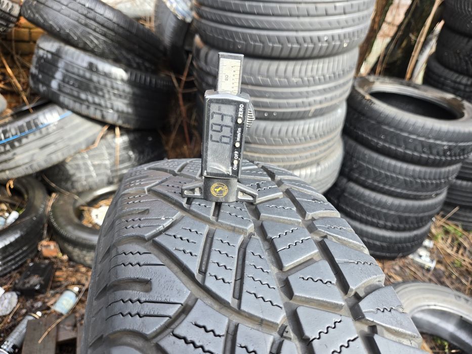 4бр. 225 65 17 Michelin всесезонни.