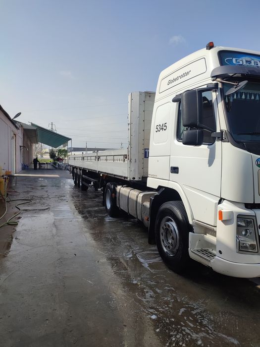 Вольво тягач прицепи билан сотилади