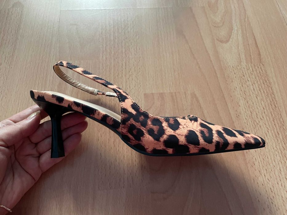 Дамски леопардови обувки
