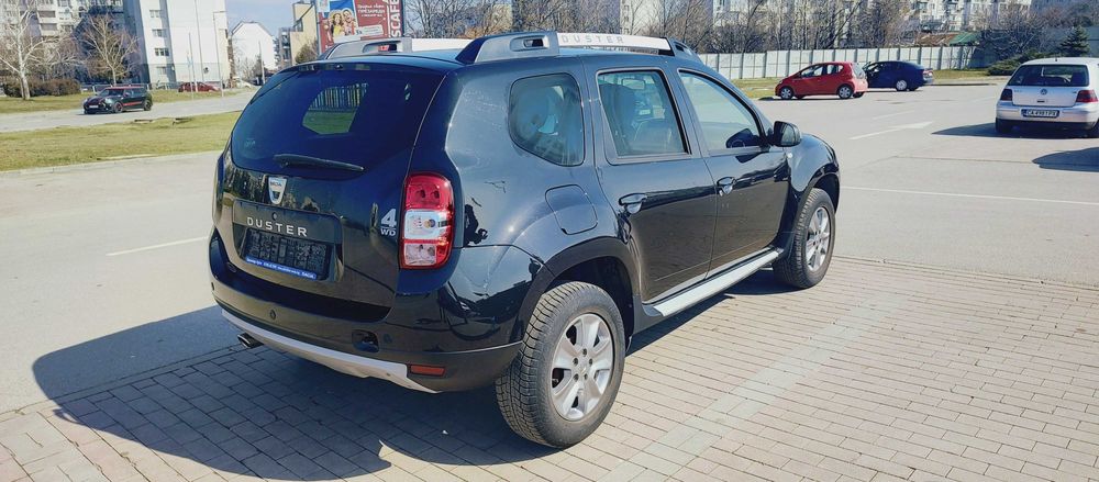 2017 Dacia Duster Laureate SCe 1.6i\LPG 4WD 6-speed / EUR 11 760