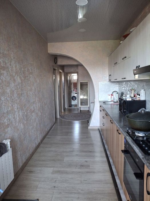 Продаю свою 5 комнатную квартиру. С ремонтом, мебелью и техникой