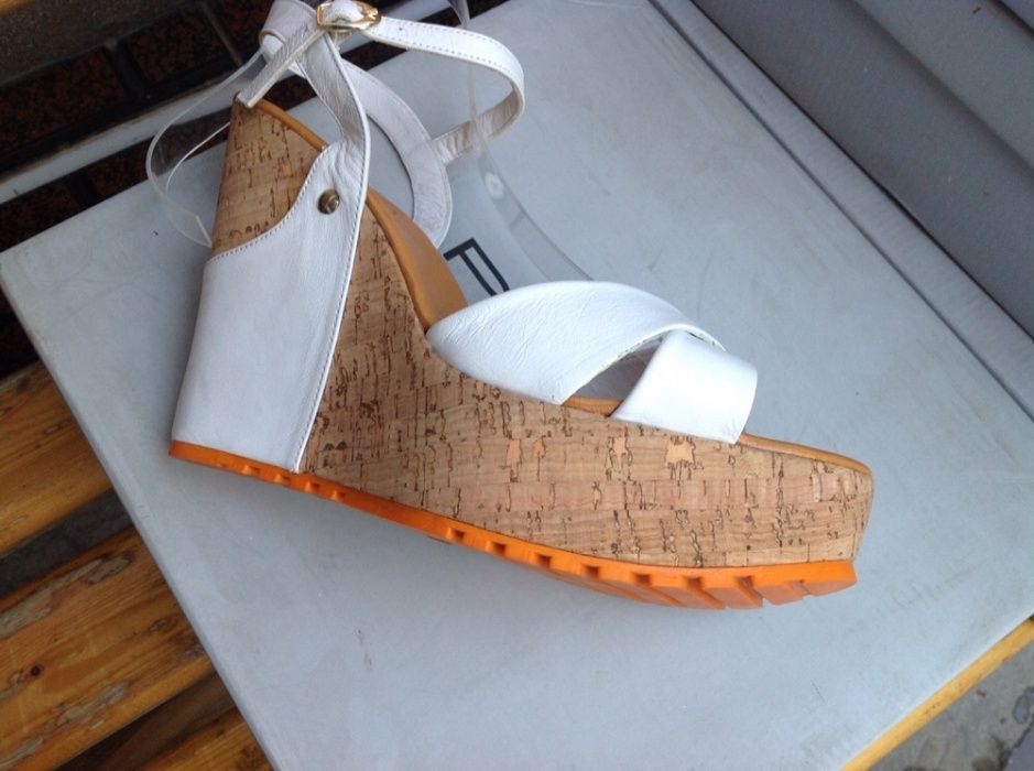 Босоножки продам