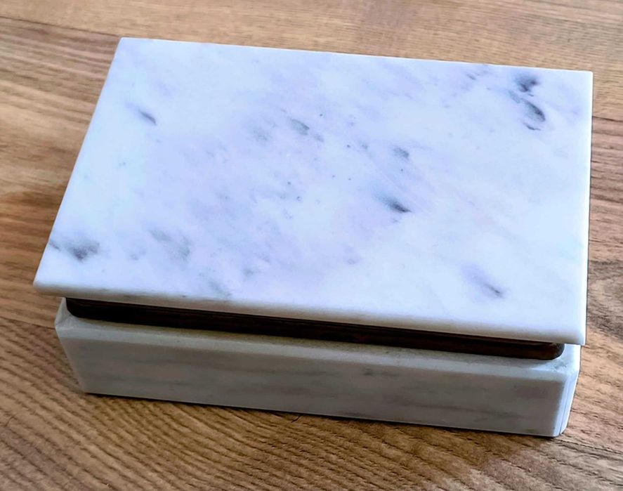 Старинна мраморна кутийка за бижута или декорация