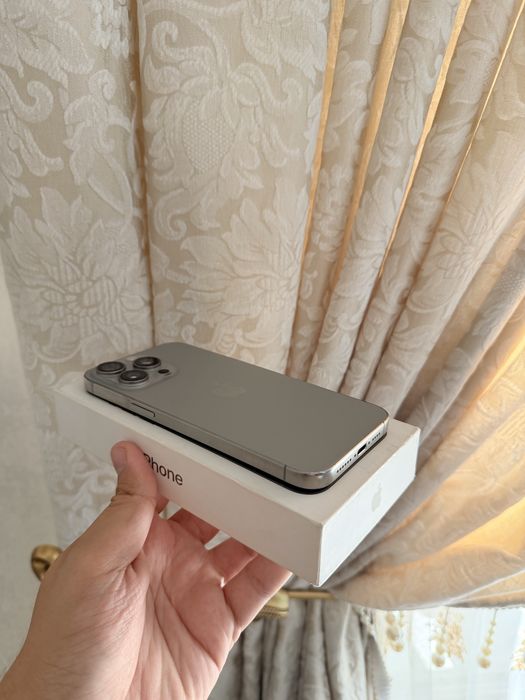 iPhone 15 Pro Max 256Gb - В отличном состоянии
