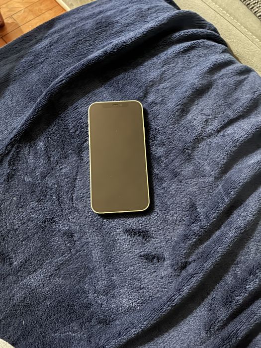 Vând Iphone 12 -64 GB