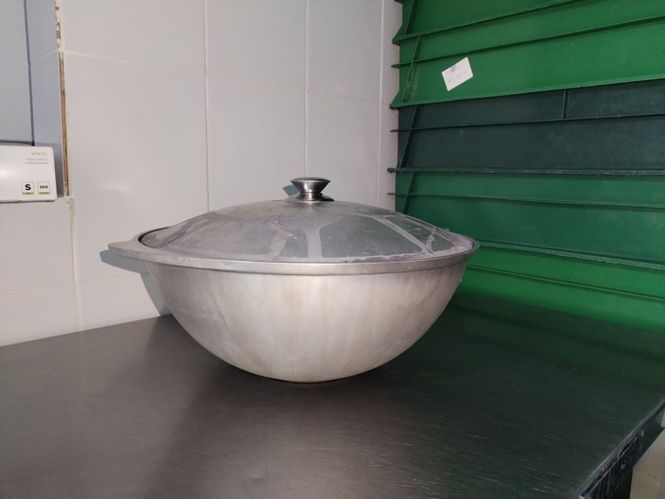 Казан продам новый чугунный