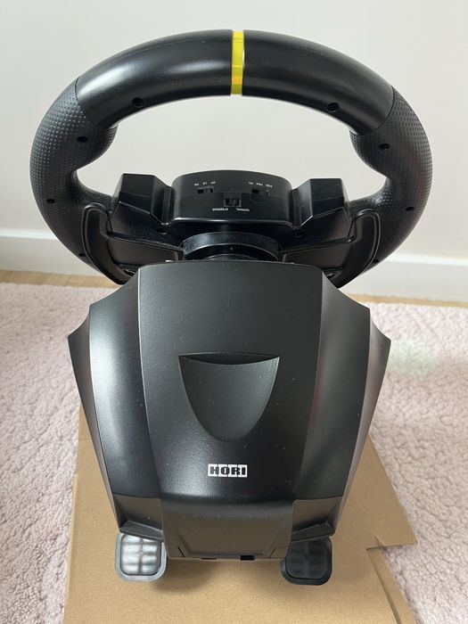 Wireless Racing Wheel Apex pt PS5, PS4 consoles and Windows PC aflat inca 3 luni in garantie