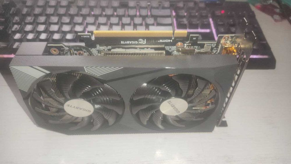 GIGABYTE RTX 3060 12gb