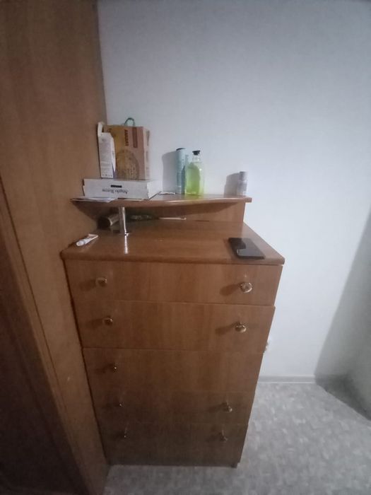 Продам шкафы тумбочку
