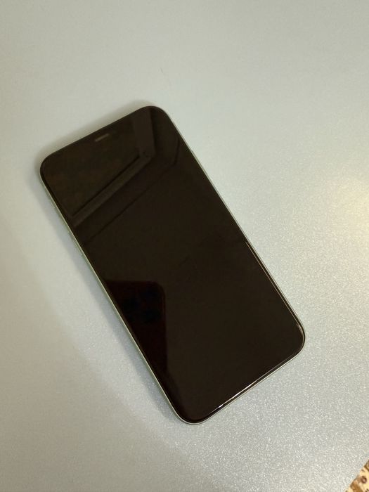 Айфон 11 в зеленом цвете