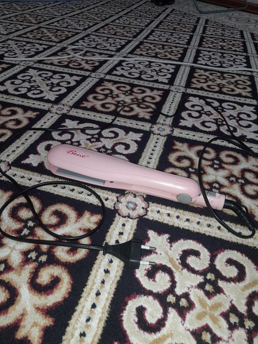 продаю утюжок(выпрямитель для волос)
