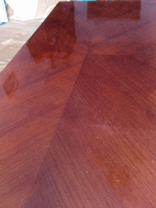 Продаю столы румынские