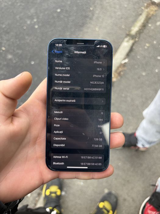 Vând sau schimn 12 în stare bună!!