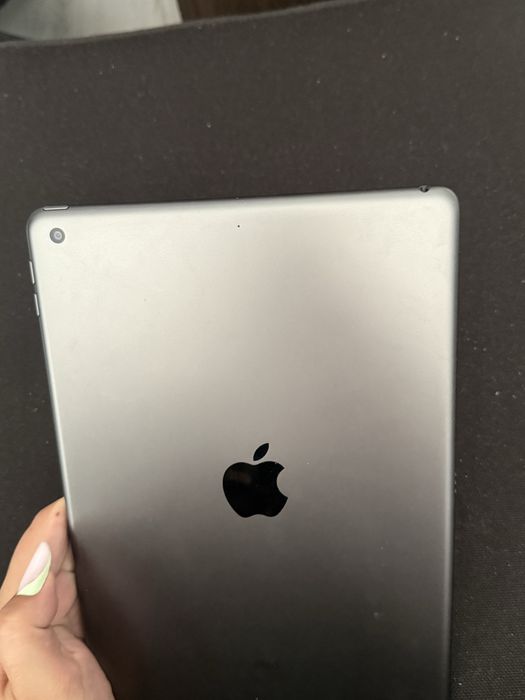 Apple iPad 9 (Generația a 9-a, Ecran 10.2")