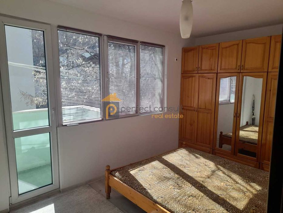 Тристаен апартамент в района на Младежки Хълм