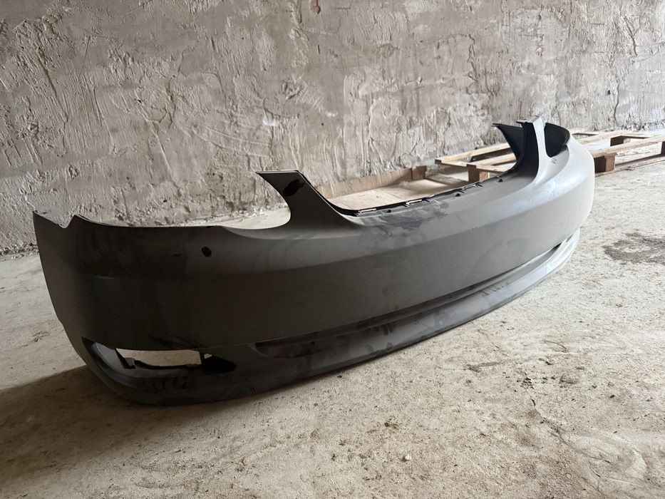Бампер передний на toyota corolla