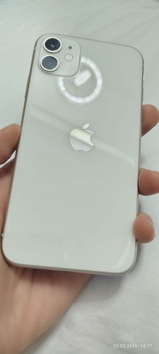 Продам Айфон 11 64
