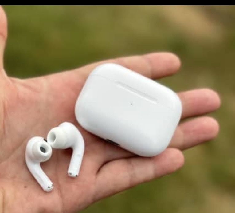 Vand Air Pods 2( 2nd generation),originale , in stare excelenta