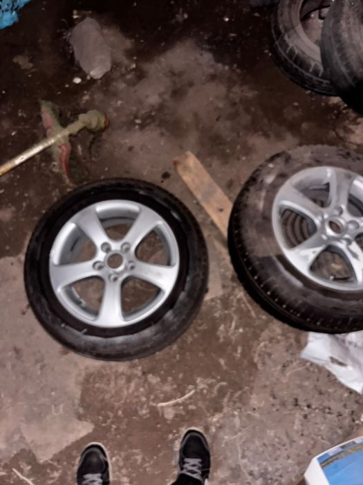Продам диски с шинами 5*112 разболтовка