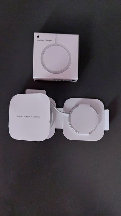 Apple Magsafe Charger  *