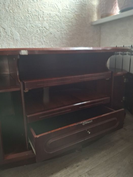 Продам комод ,подставка под телевизор