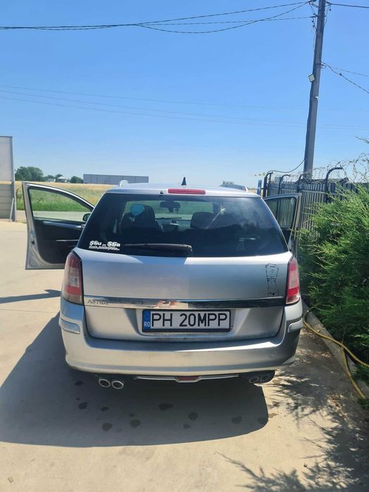 Mașina Opel Astra H de vânzare