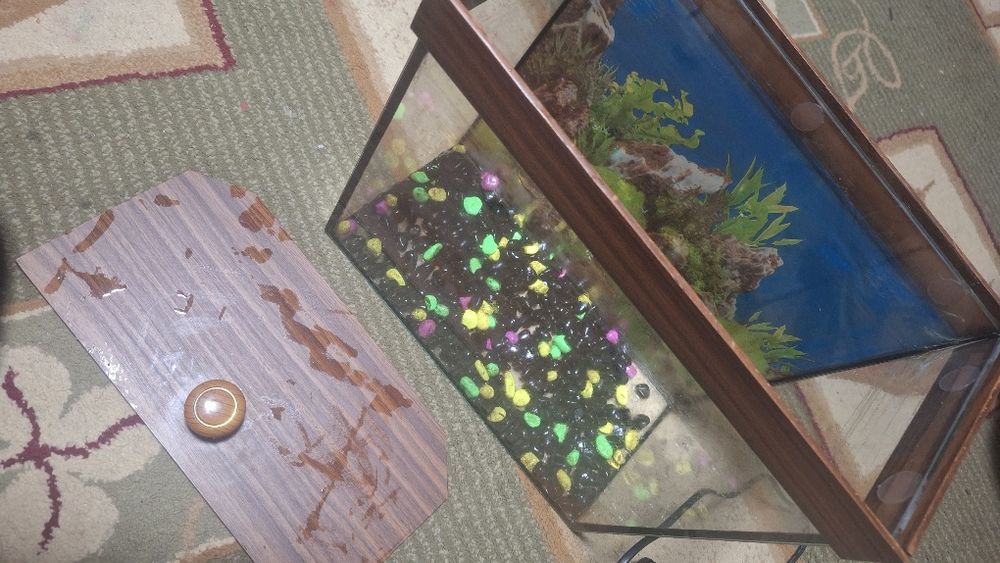 Продам аквариум  состоянее хорошее